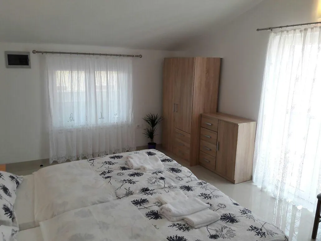 Apartments Elia Bale Croatia